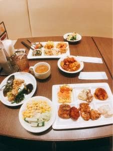 ブッフェ＆デザート デリシュー 成田店