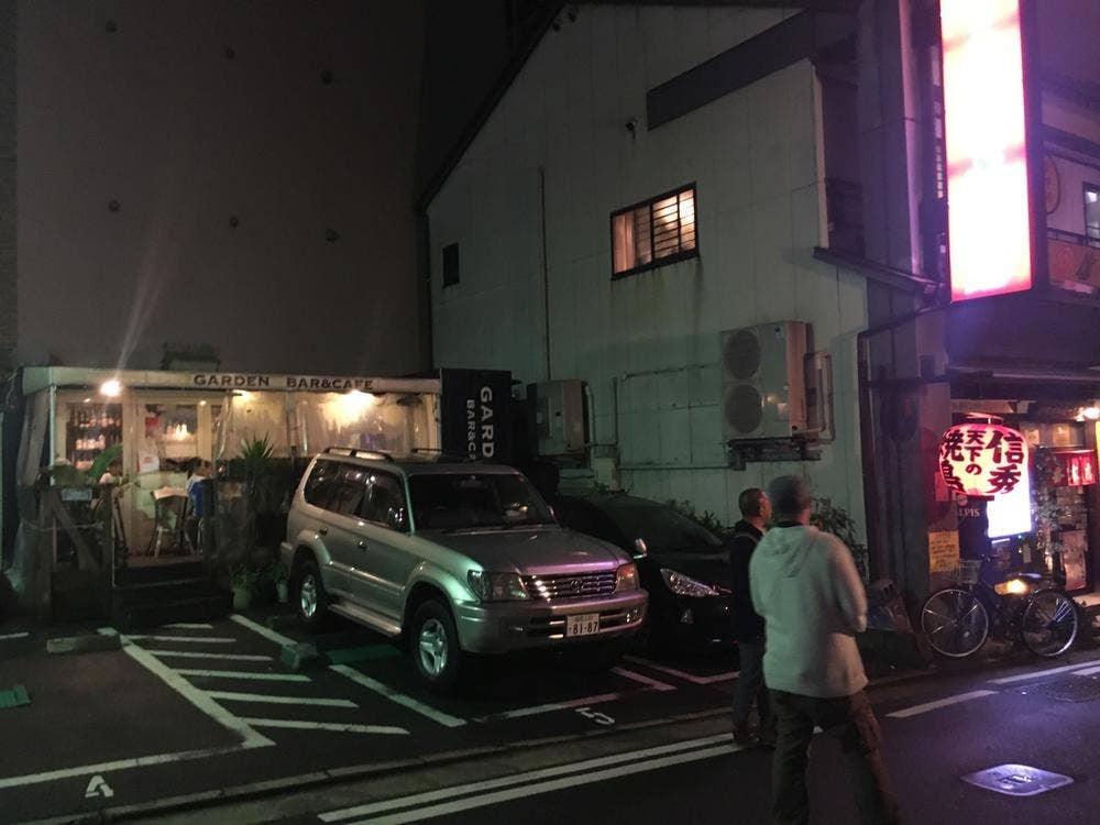 ガーデンバーアンドカフェ