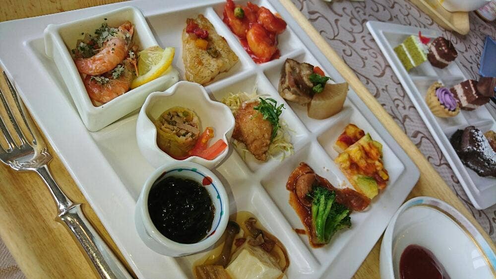 スカイレストラン ラファール 沖縄残波岬ロイヤルホテル