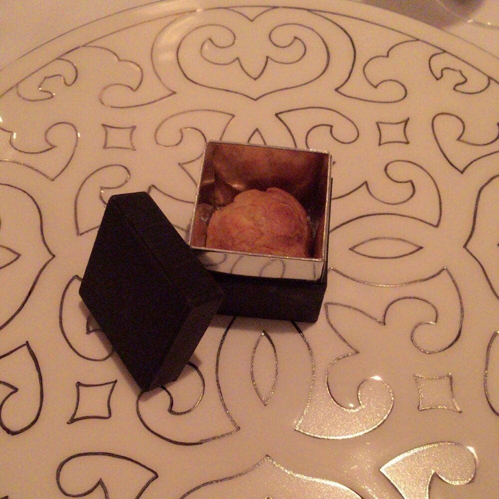 レストラン ティラ