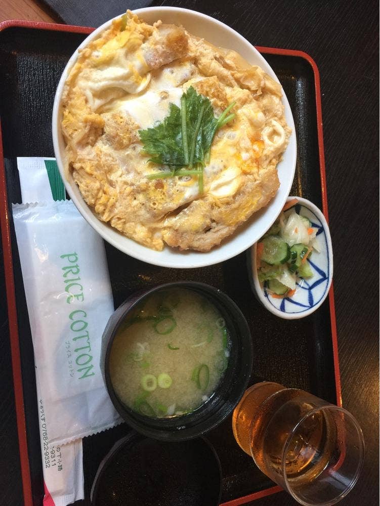 彩花亭