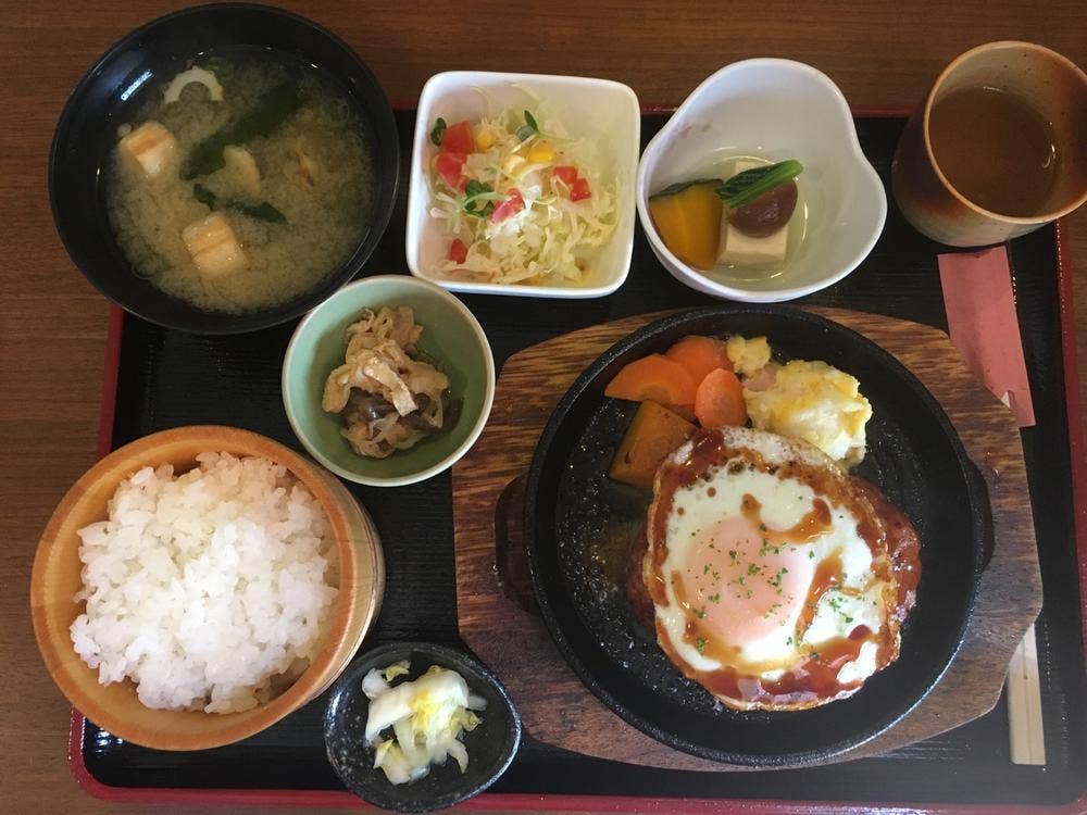 はなはな食堂