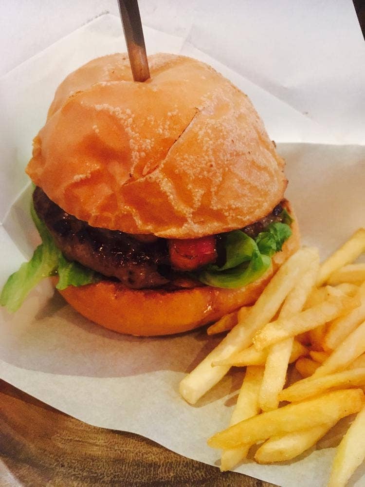 B.H Cafe & Burger