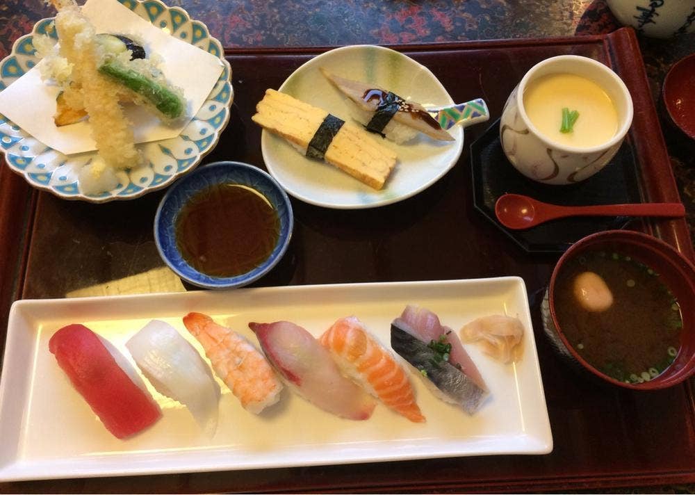峰寿司 益城支店