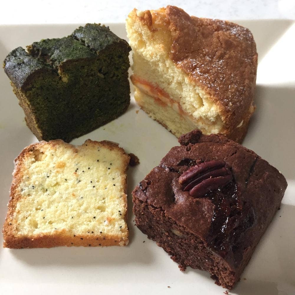 FINE CAKES