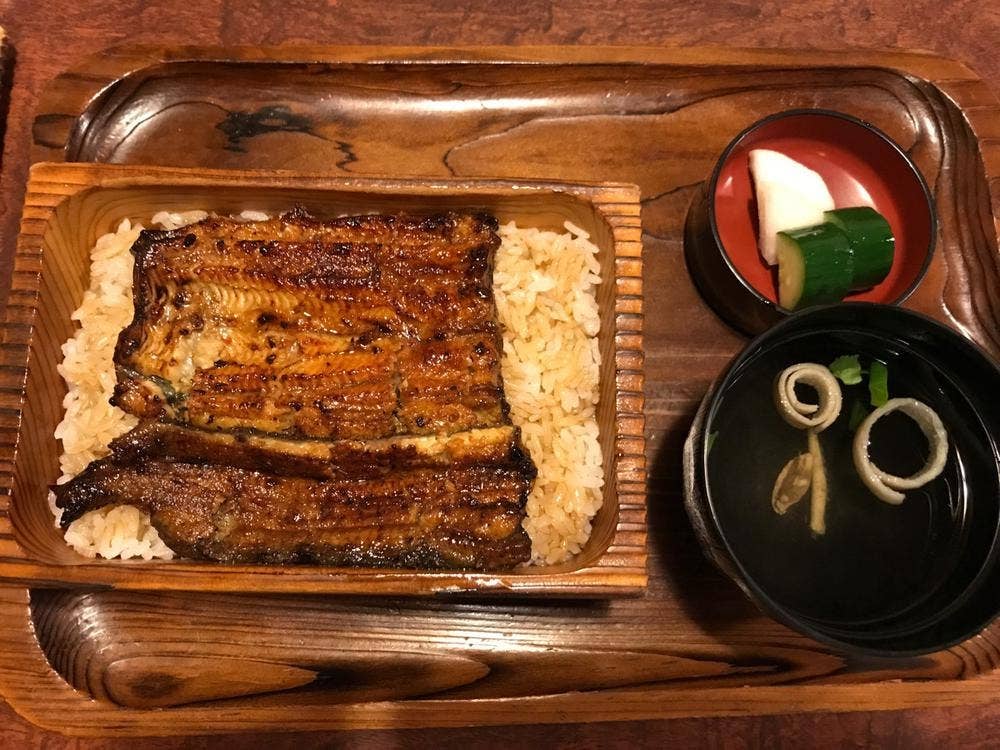 うなよし