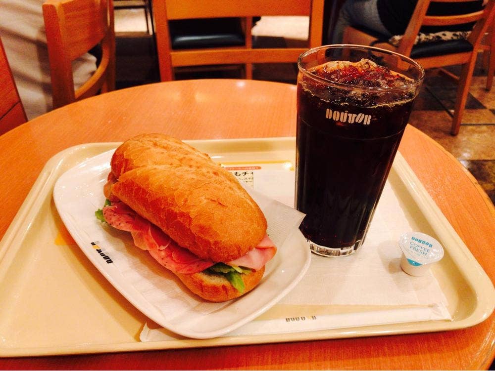 ドトールコーヒーショップ 新宿文化センター通り店