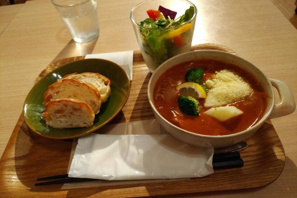 プチポワグリーンカフェ