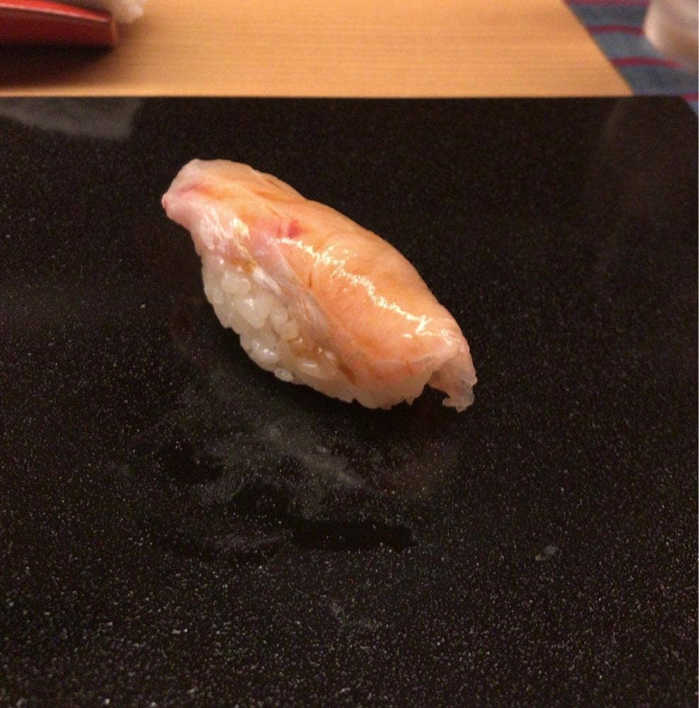 鮨 田可尾
