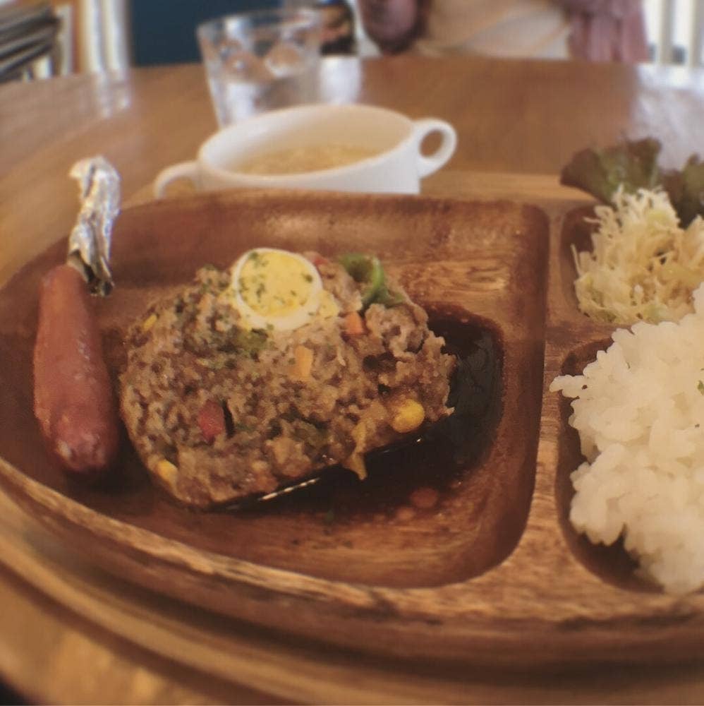 かもめ食堂
