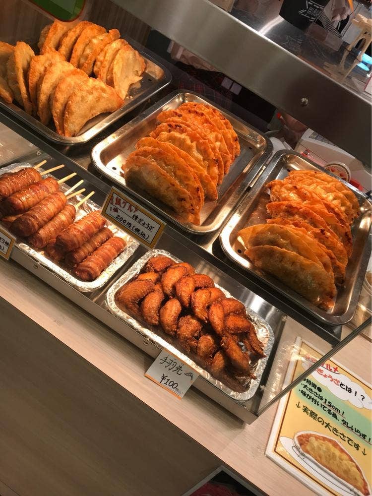 名阪関ドライブイン フードコート