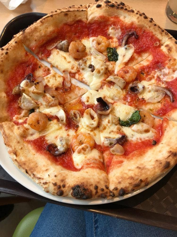 Bluuuce pizza