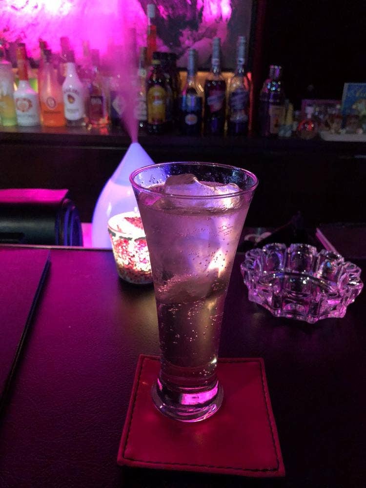 個室のあるBAR ixs