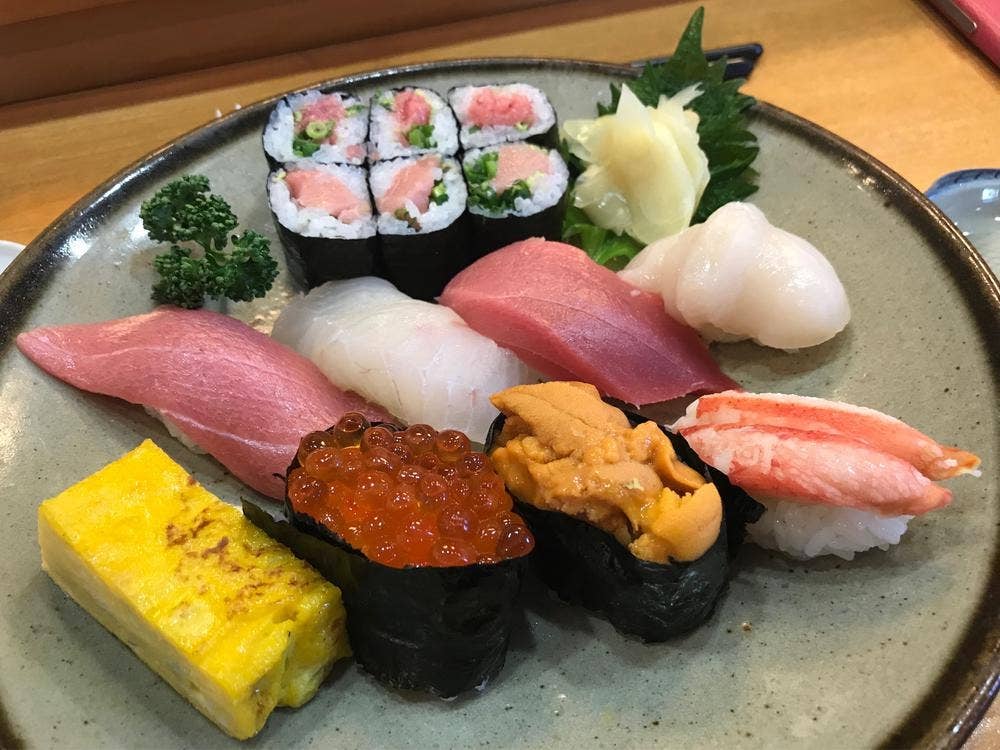 すし角
