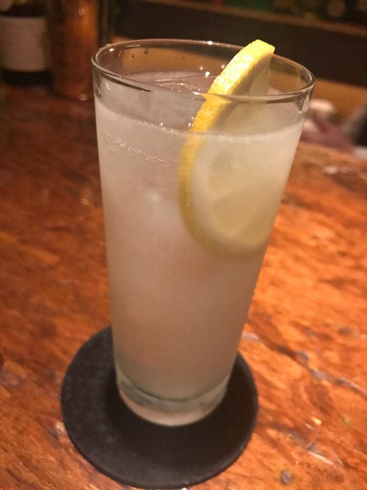 BAR JADE