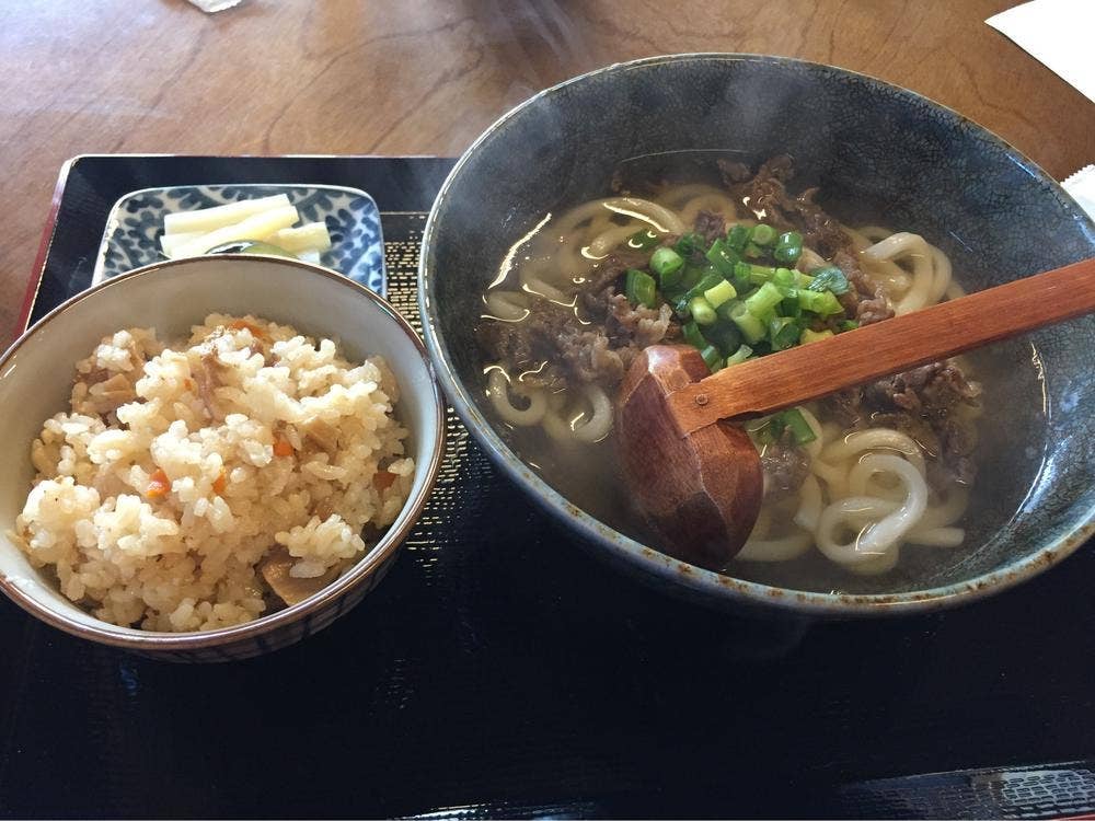 立ち飲みちょっとBAR 現金屋