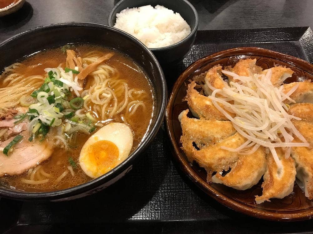 五味八珍伝法店