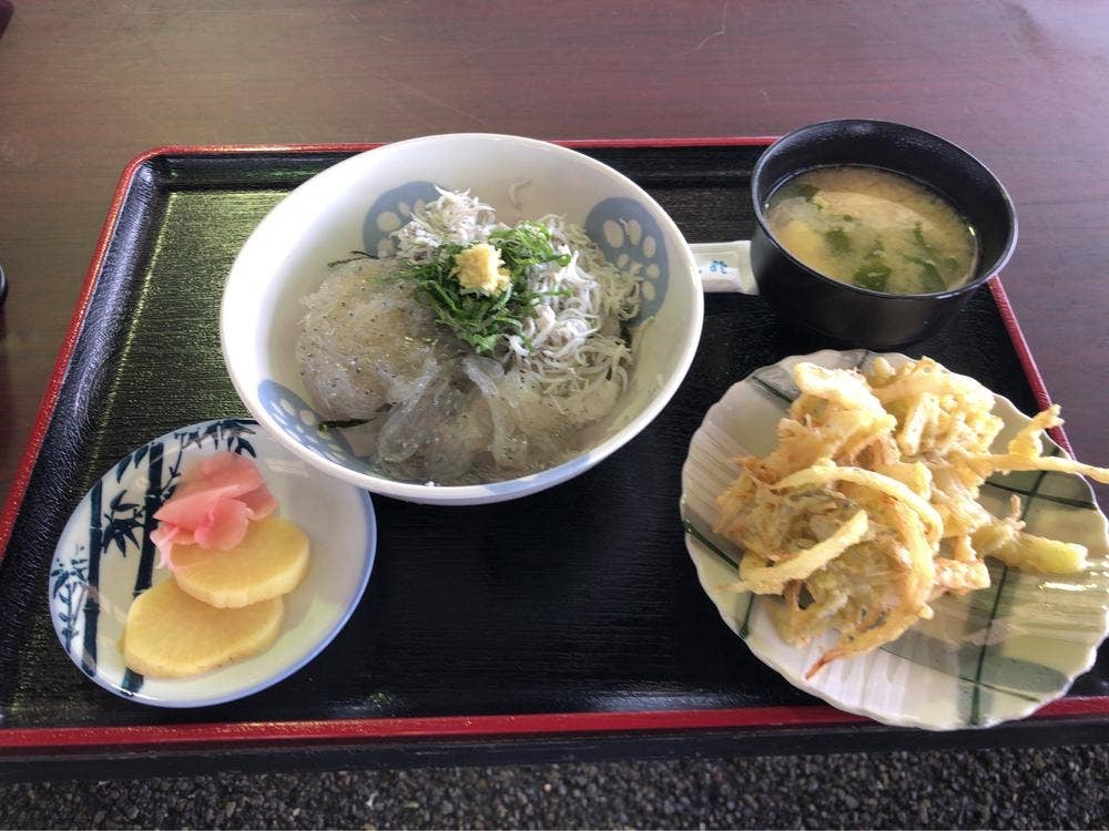 湊浦漁協食堂