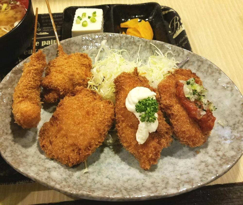 串かつ 油