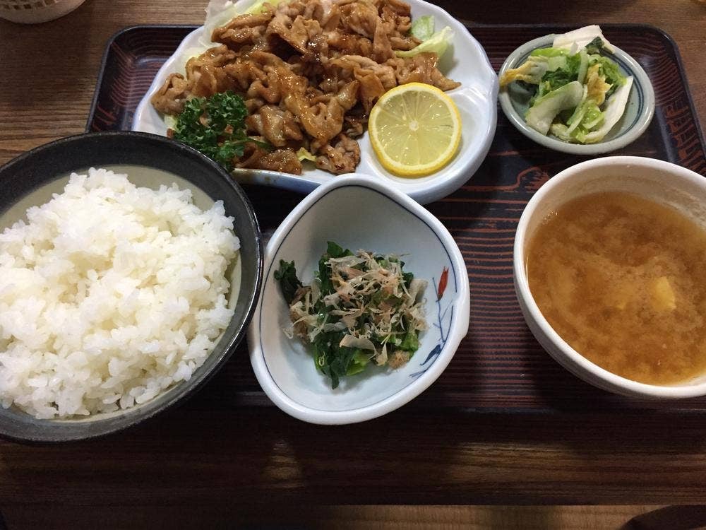 食事処 三倉