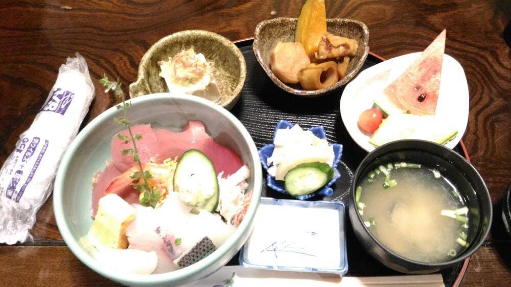 うおいち