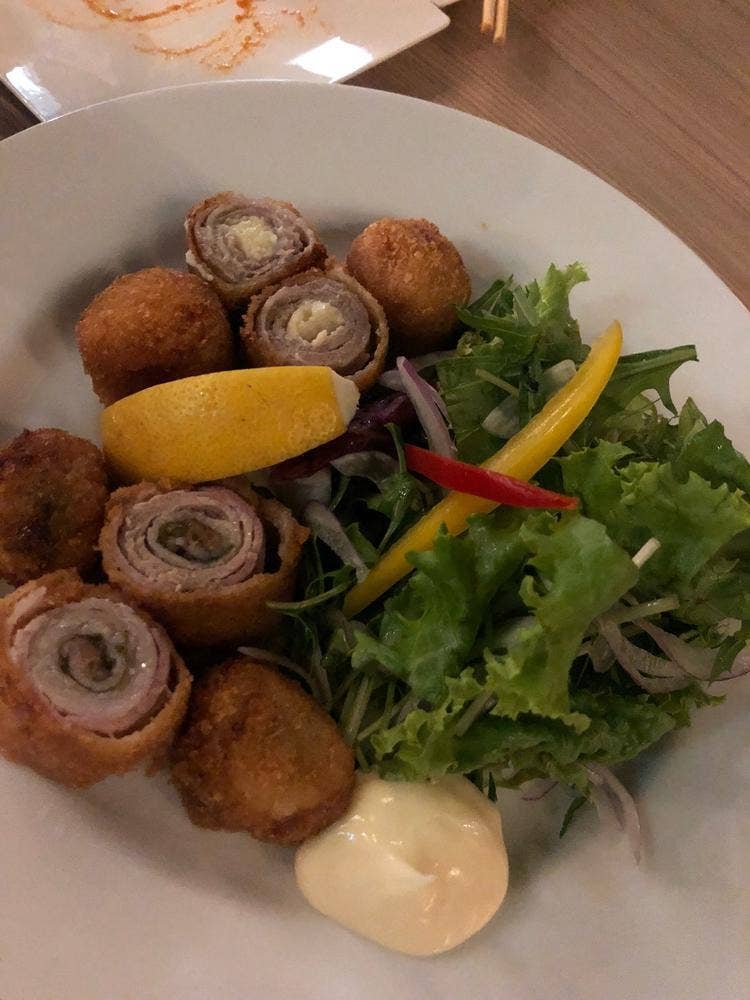 C THREE DINING BAR