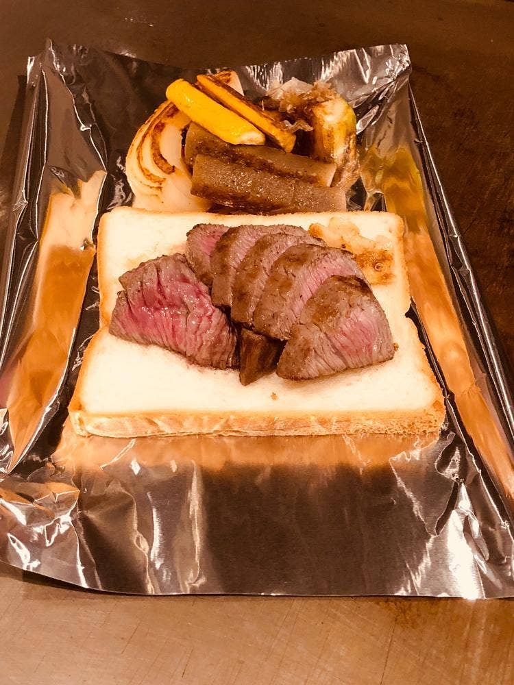 鉄板焼き とんぼ