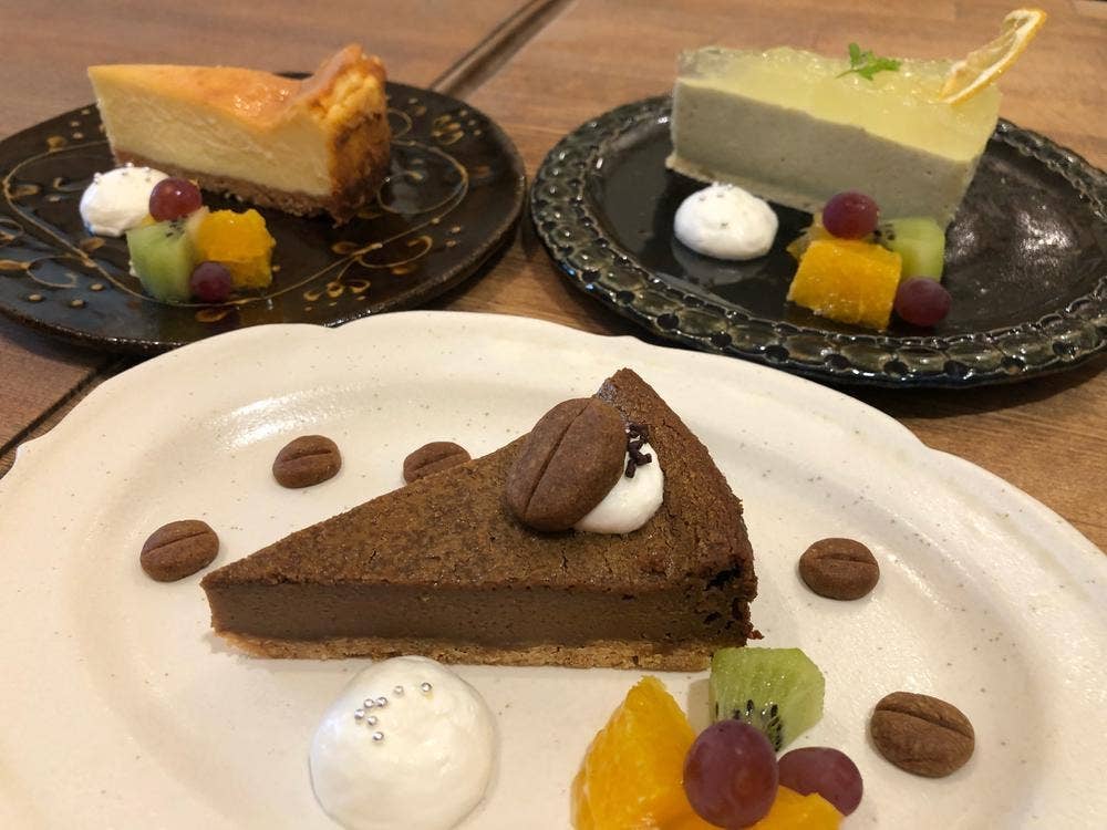 Cafe こもれび