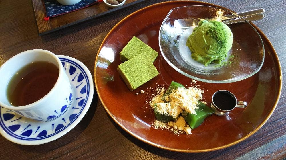 和cafe Leaf Heart 牛島製茶 筑後けやき通店