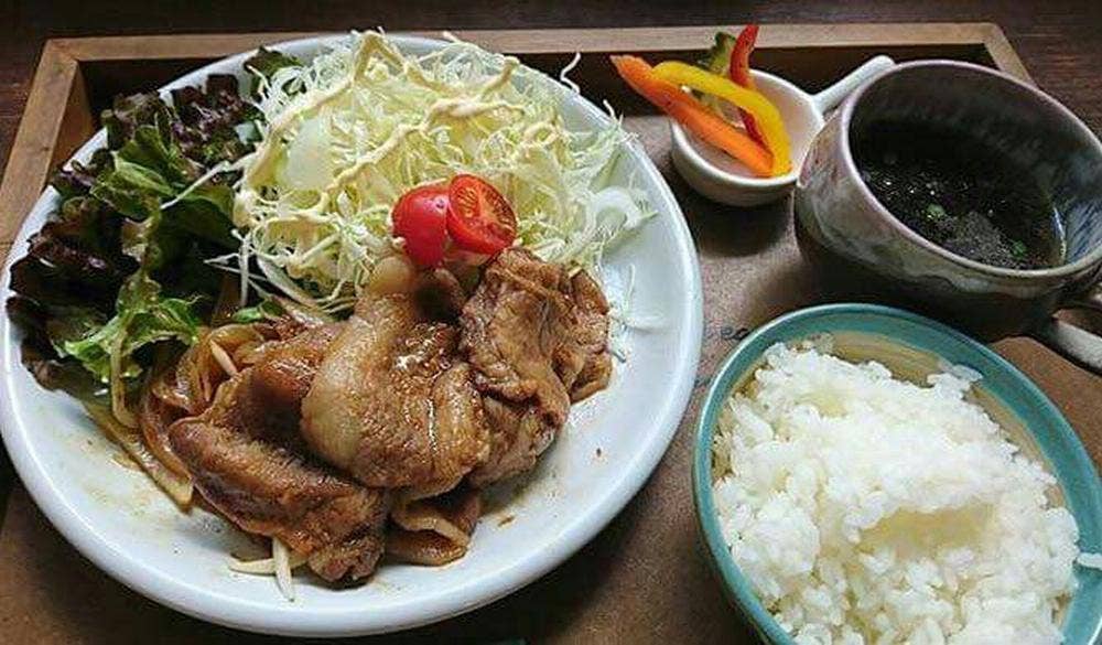 沖縄雑貨の店 てぃらてぃら&てぃらcafe