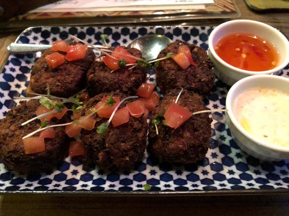 炭焼＆多国籍料理 Destine