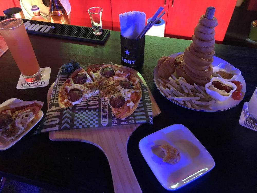 Amusement Bar Brave