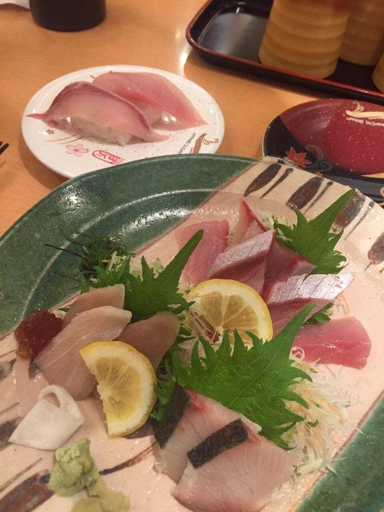 回転寿司 すし丸 青江店