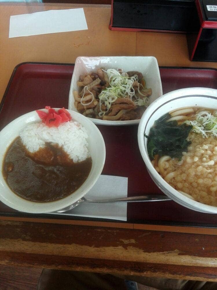 山田うどん 結城バイパス店