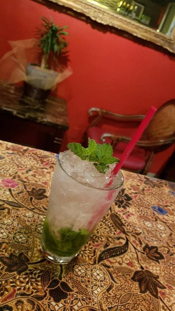 BAR LUX