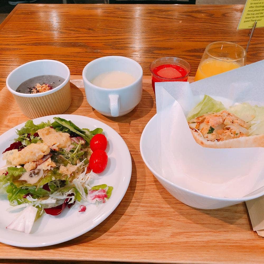 ANTEROOM MEALS