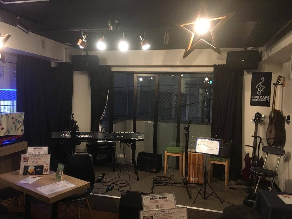 ライブカフェ トゥモローズ