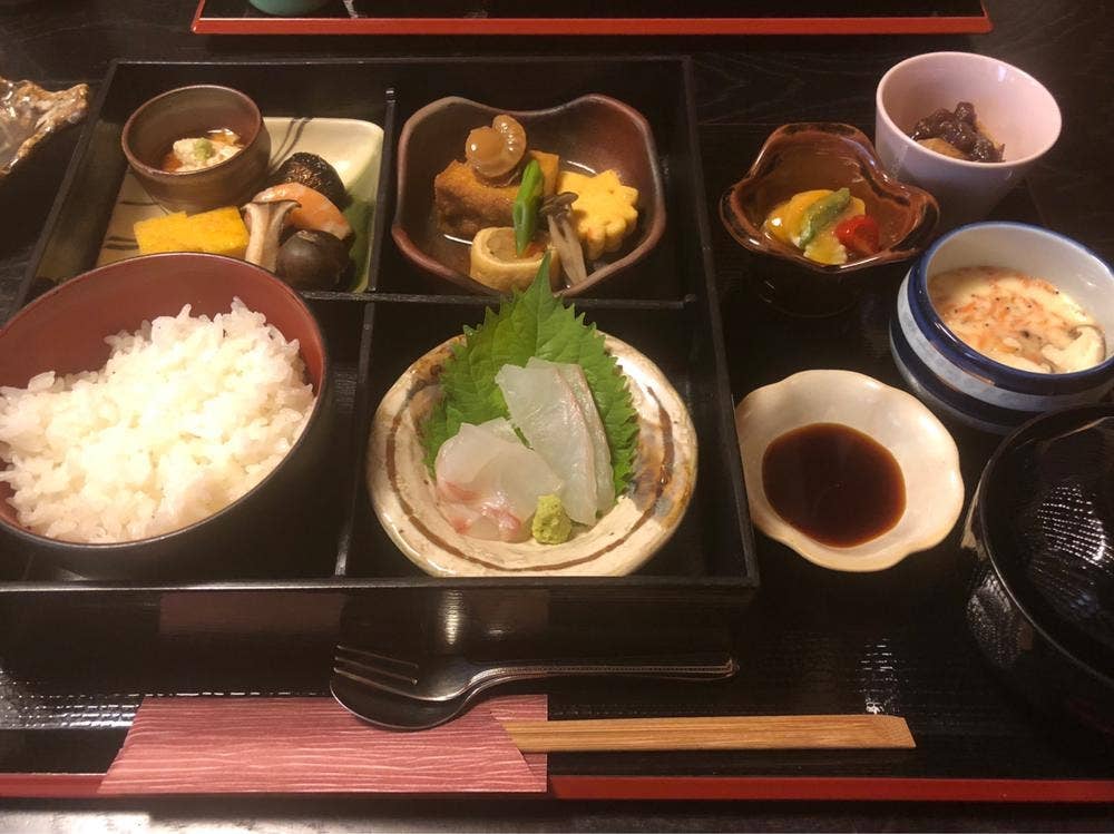 季節料理 樂風