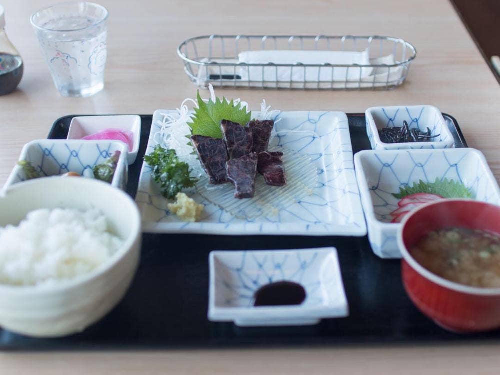 お食事処 しっぽ