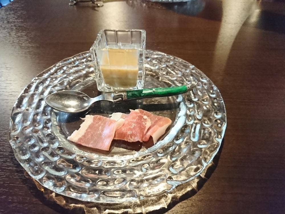 ビストロ シェ モモ