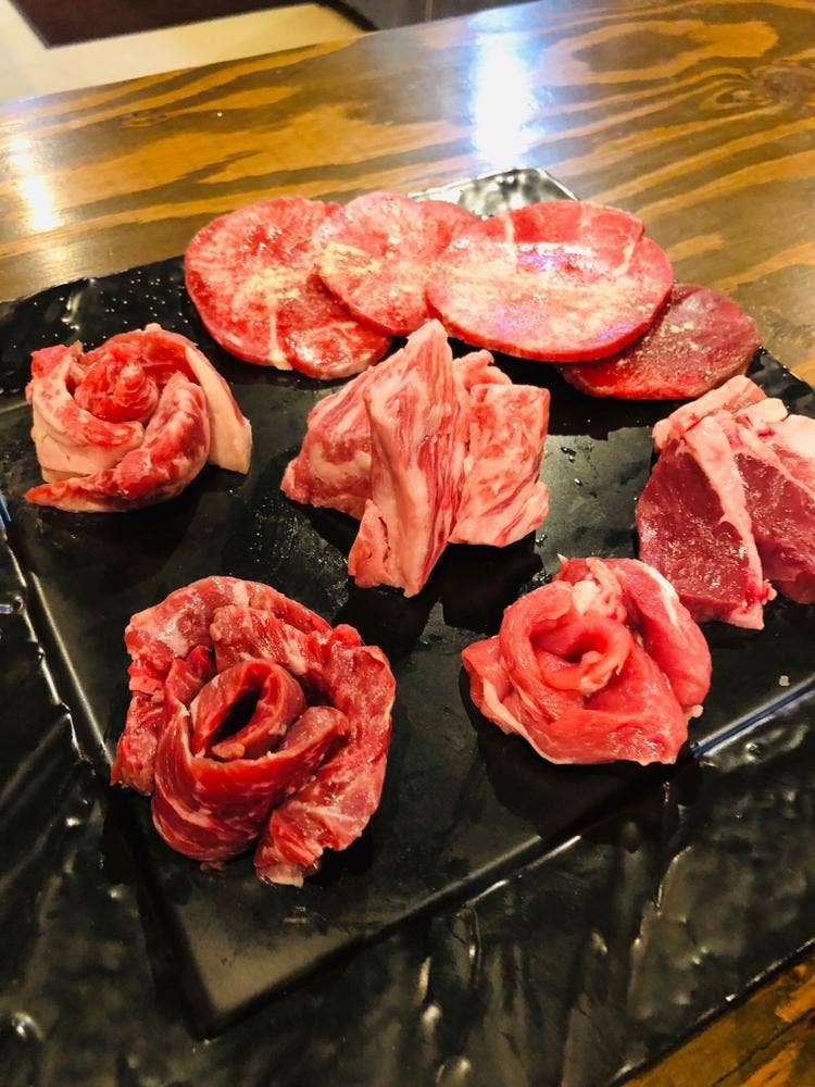 炭火ホルモン 金肉