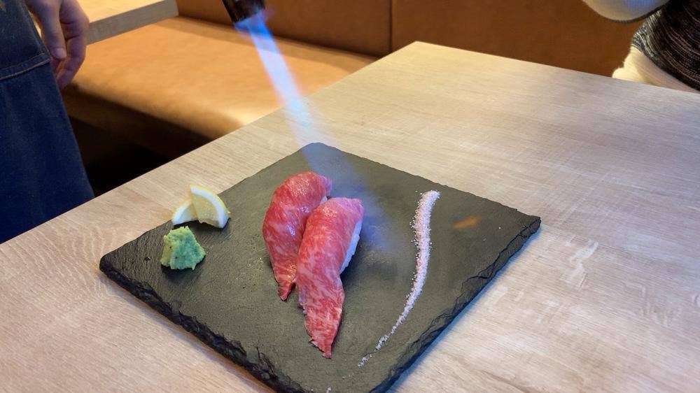 和牛炙り寿司×チーズ料理 肉バルミート吉田 名駅店