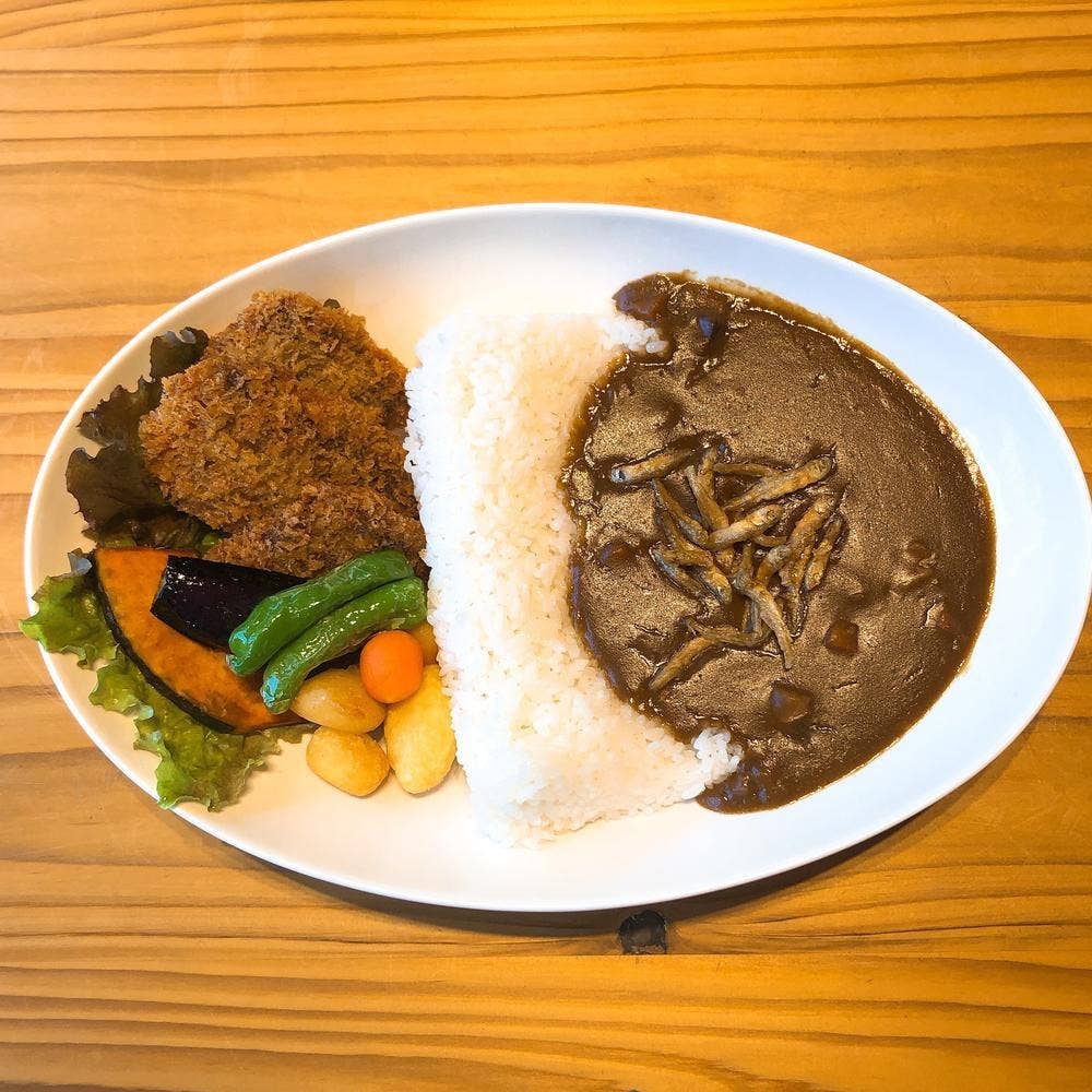 レストラン幻想郷 かもしか荘