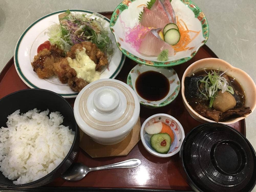 ネッピー館 レストラン 雄川