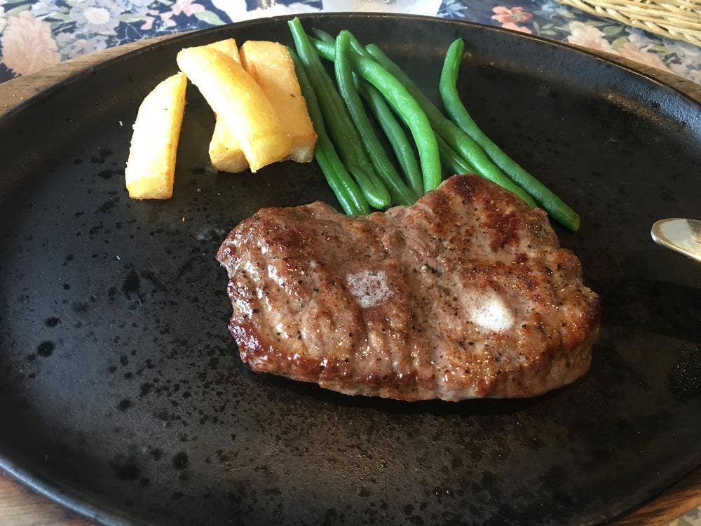ステーキにこにこ牛