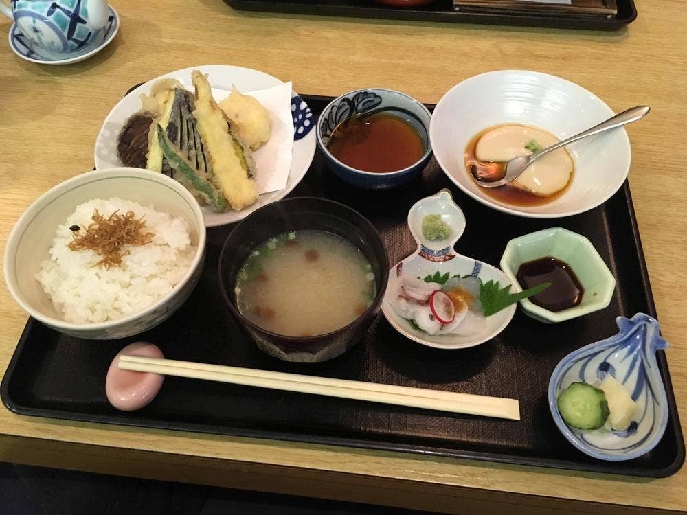 旬菜もみじ屋
