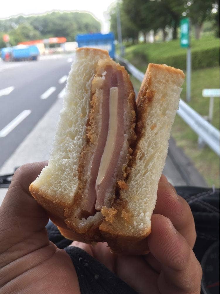 Bread's Court 友部SA下り店