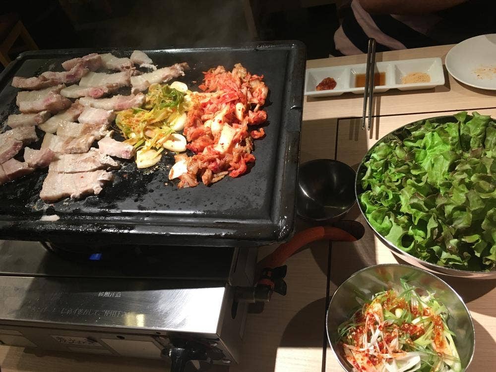 韓国食堂十八番 保田窪店