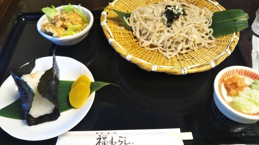 町家の食べ処 福わらし