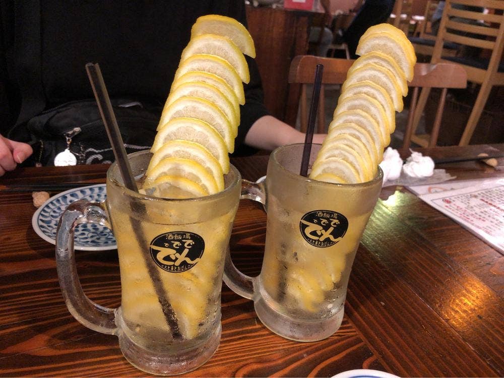 酒飯場 ででででん